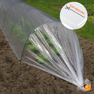 Film de couverture perforé pour potager - largeur  10m