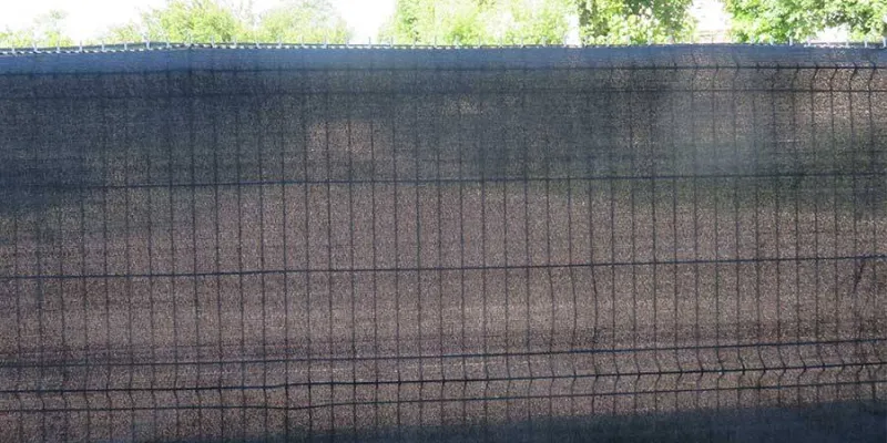 Différence entre filet brise-vent et brise-vue