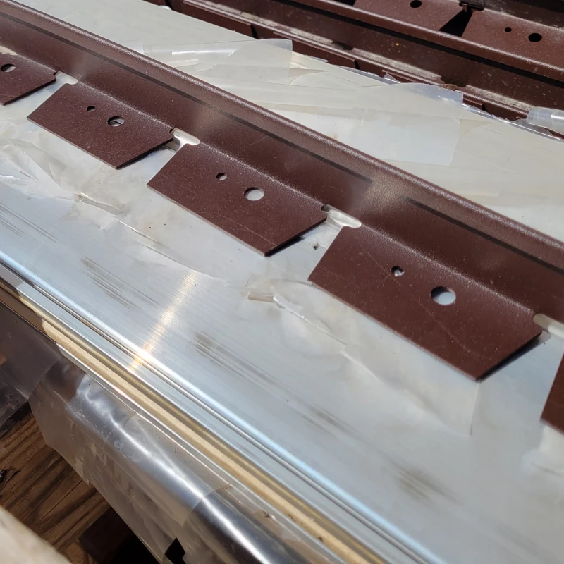 Bordure équerre acier peint Marron - JardiBord - H.4cm - L.2m