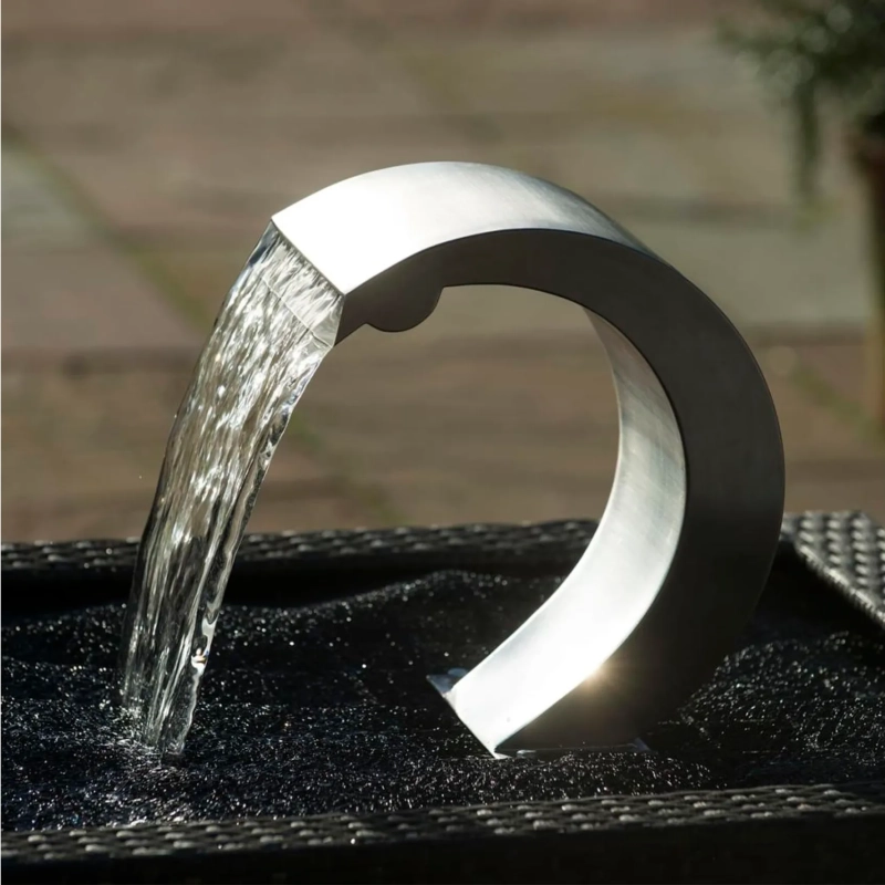 Cascade d'eau Mamba en inox pour piscine ou bassin