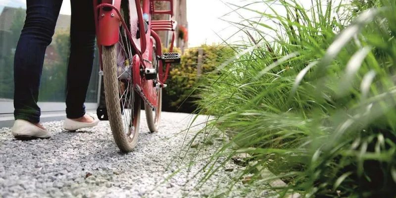 Quels sont les avantages d’une allée en gravier ?