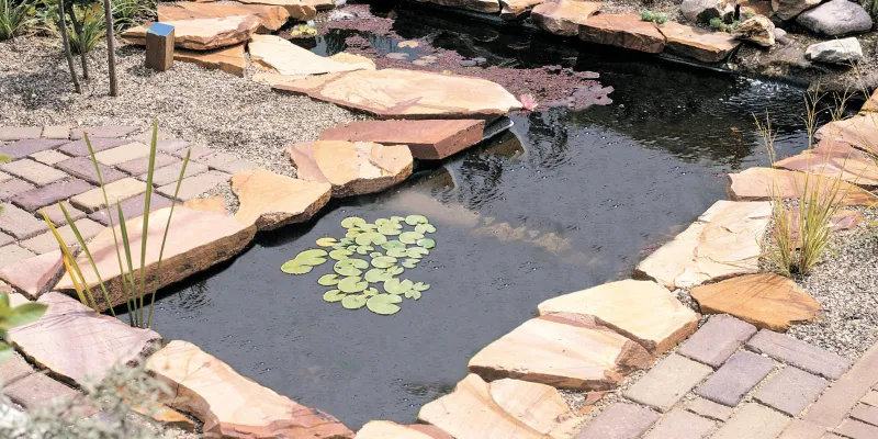 Comment installer un bassin préfabriqué ?