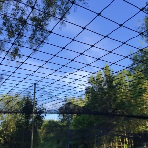 Filet de volière noir 27g/m² - Maille 22x22mm - à la coupe