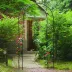 Pergola arche décor volutes en acier H230 x 100 x 37cm